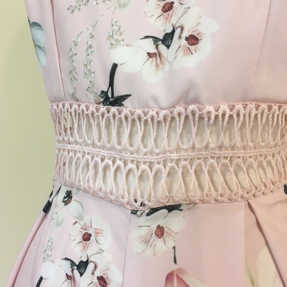 Open Crochet Midriff Blush Floral Cami Romper - Picture 3 of 4